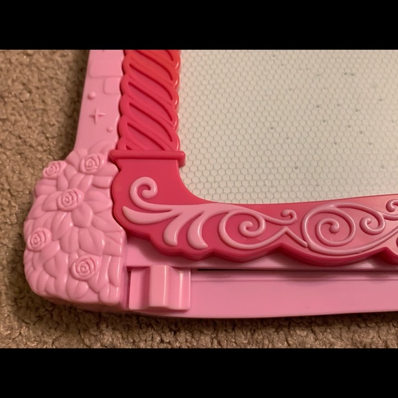Princess Magnetic Erasable Doodle Drawing Board - Picture 7 of 14
